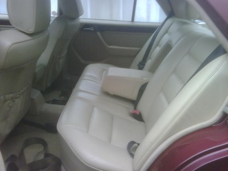 300e24interiorrear.jpg