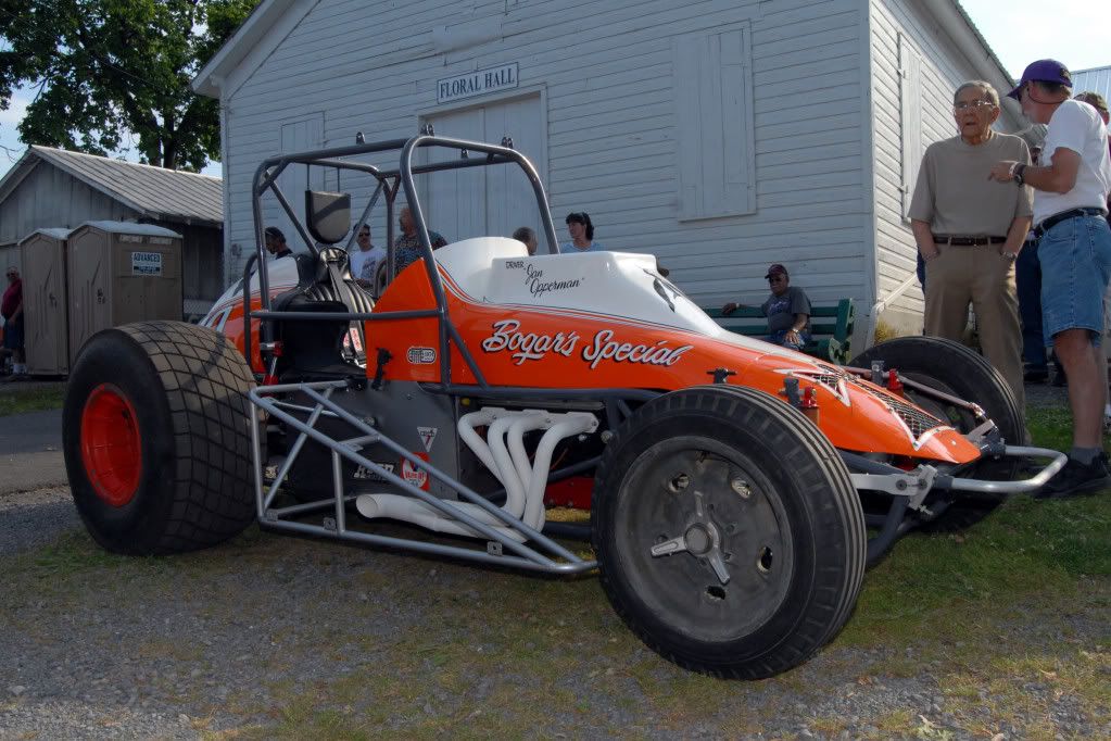 Features - VINTAGE SPRINT CAR PIC THREAD, 1965 and older only please