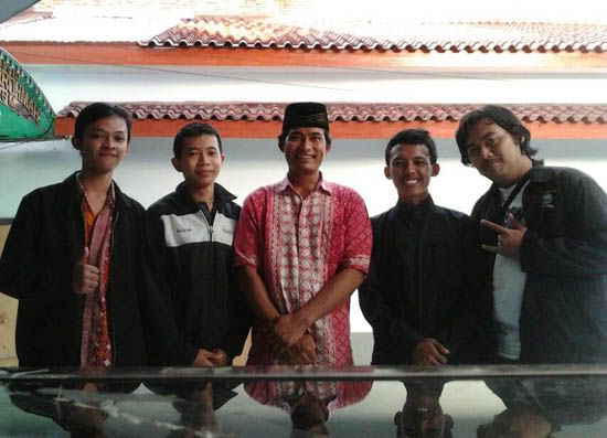 Miftahur, Fauza, Pak Ariyanto, Dian Ribut, Surya Arif Miftahur, Fauza, Pak Ariyanto, Dian Ribut, Surya Arif