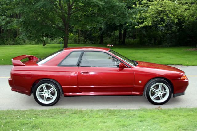 http://i689.photobucket.com/albums/vv260/rightdrive/gtr6.jpg