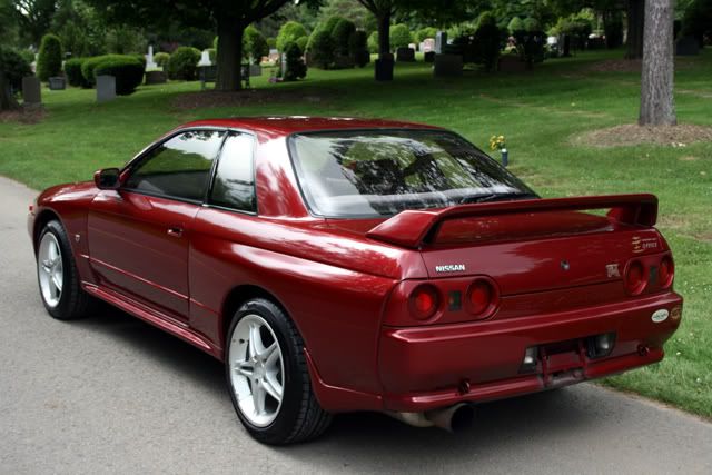 http://i689.photobucket.com/albums/vv260/rightdrive/gtr9.jpg